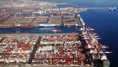 خروج کامیون ها از بندر شهید رجایی در پی انفجار