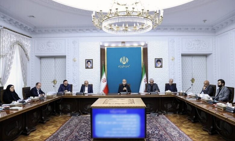 پزشکیان خواستار گسترش سرمایهگذاریهای مشترک در مناطق آزاد شد